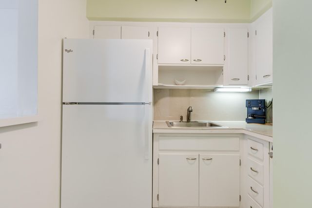 801 Atlantic Shores Boulevard 104, Hallandale Beach, FL 33009