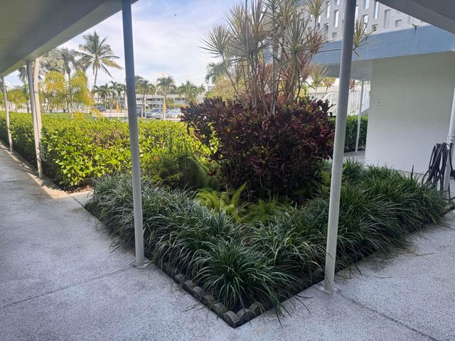 801 Atlantic Shores Boulevard 104, Hallandale Beach, FL 33009