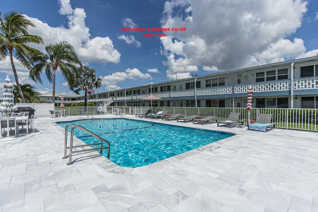 801 Atlantic Shores Boulevard 104, Hallandale Beach, FL 33009