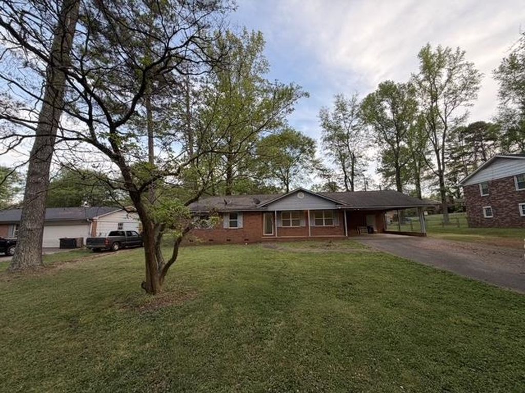 108 Woodshire Drive, Boiling Springs, SC 29316