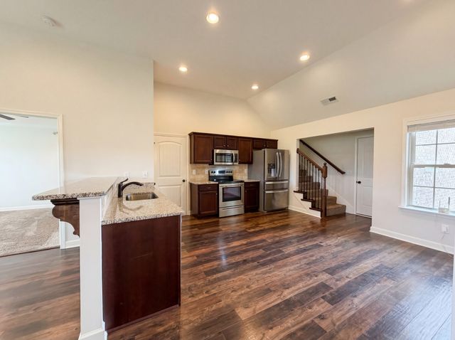 2919 Ronstadt Dr, Christiana, TN 37037