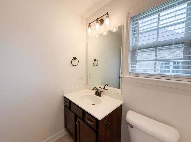 2919 Ronstadt Dr, Christiana, TN 37037