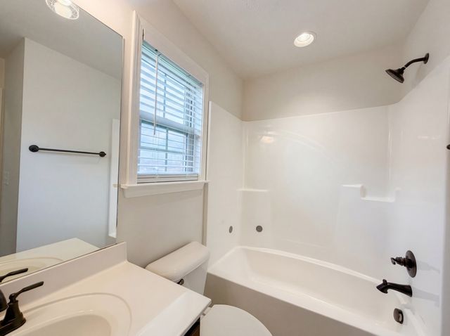 2919 Ronstadt Dr, Christiana, TN 37037