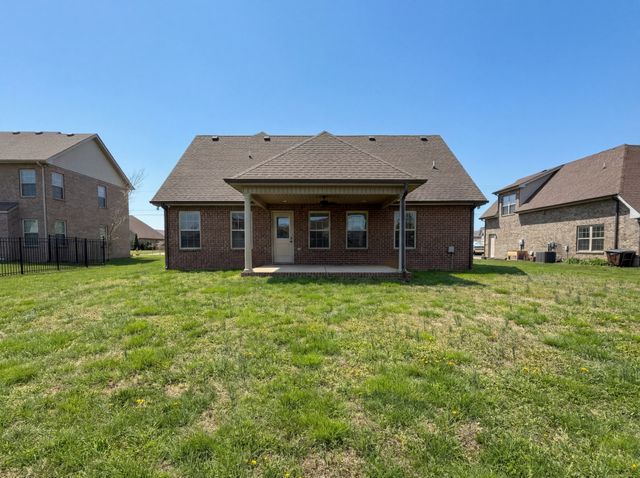 2919 Ronstadt Dr, Christiana, TN 37037