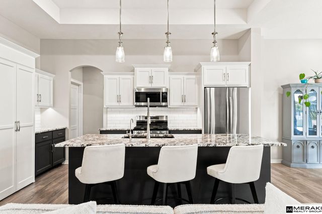 10215 Pintail Drive, Papillion, NE 68046