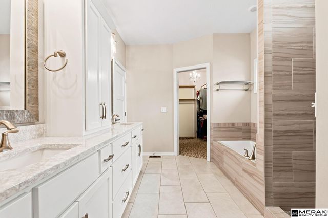 10215 Pintail Drive, Papillion, NE 68046