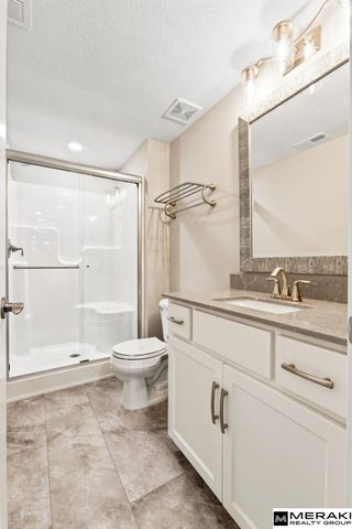 10215 Pintail Drive, Papillion, NE 68046