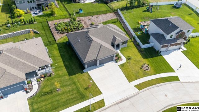 10215 Pintail Drive, Papillion, NE 68046