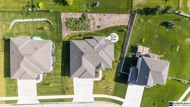 10215 Pintail Drive, Papillion, NE 68046