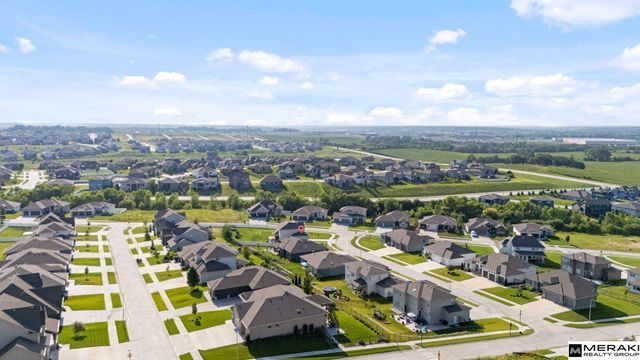 10215 Pintail Drive, Papillion, NE 68046