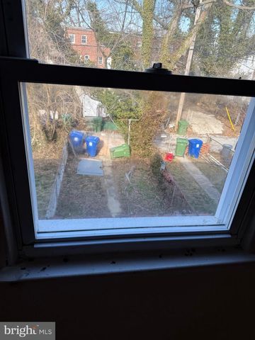 824 GLENWOOD AVE, Baltimore, MD 21212