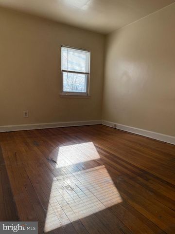 824 GLENWOOD AVE, Baltimore, MD 21212
