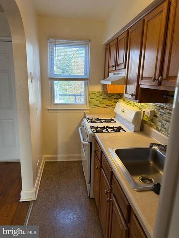 824 GLENWOOD AVE, Baltimore, MD 21212