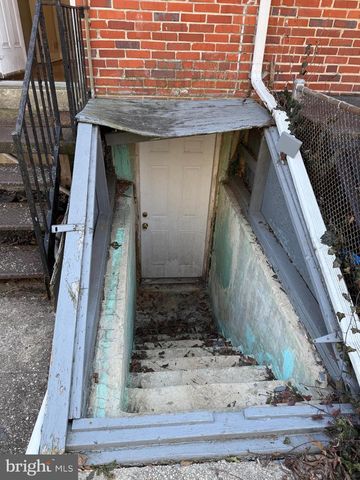 824 GLENWOOD AVE, Baltimore, MD 21212