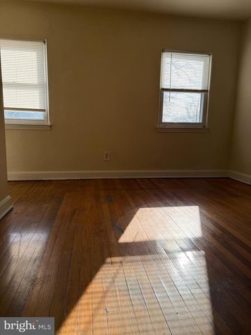 824 GLENWOOD AVE, Baltimore, MD 21212