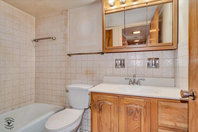 2900 Maple Avenue 22A, Downers Grove, IL 60515