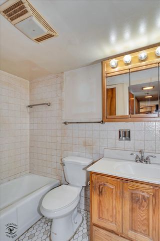 2900 Maple Avenue 22A, Downers Grove, IL 60515