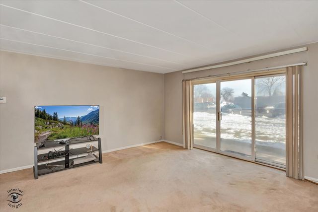 2900 Maple Avenue 22A, Downers Grove, IL 60515