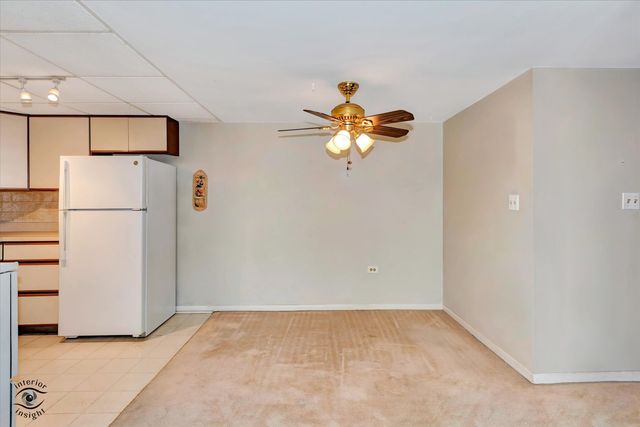 2900 Maple Avenue 22A, Downers Grove, IL 60515