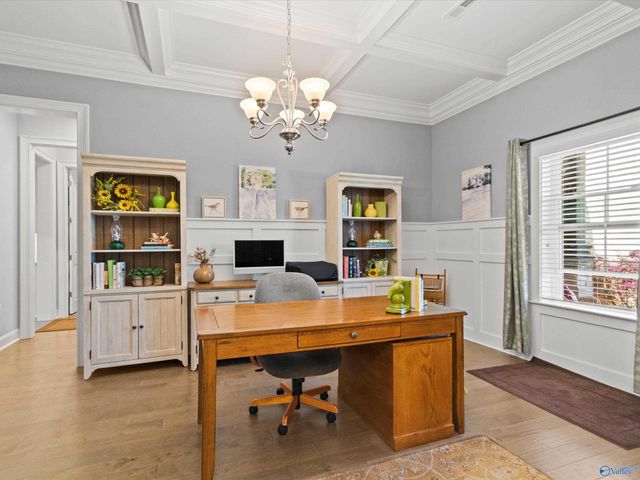 105 Willow Lake Circle SW, Huntsville, AL 35824