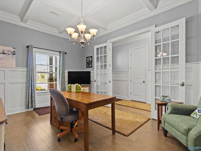 105 Willow Lake Circle SW, Huntsville, AL 35824