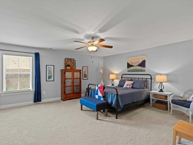 105 Willow Lake Circle SW, Huntsville, AL 35824