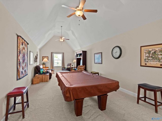 105 Willow Lake Circle SW, Huntsville, AL 35824