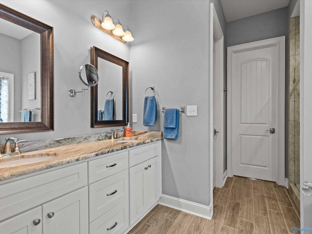 105 Willow Lake Circle SW, Huntsville, AL 35824