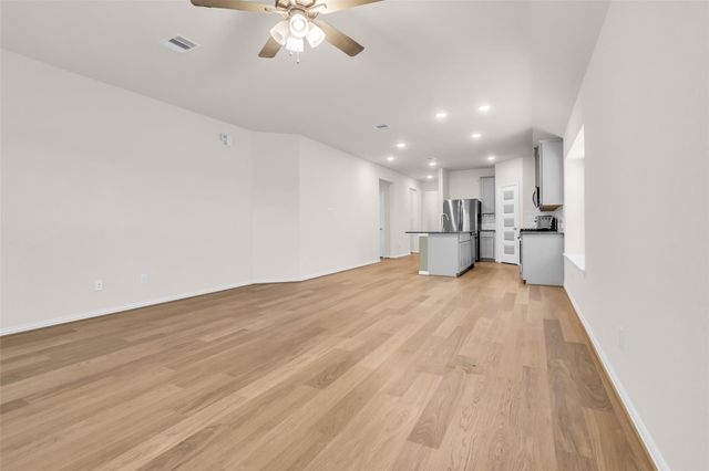 19419 Valletta Green Drive, Hockley, TX 77447