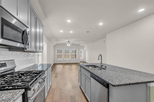 19419 Valletta Green Drive, Hockley, TX 77447