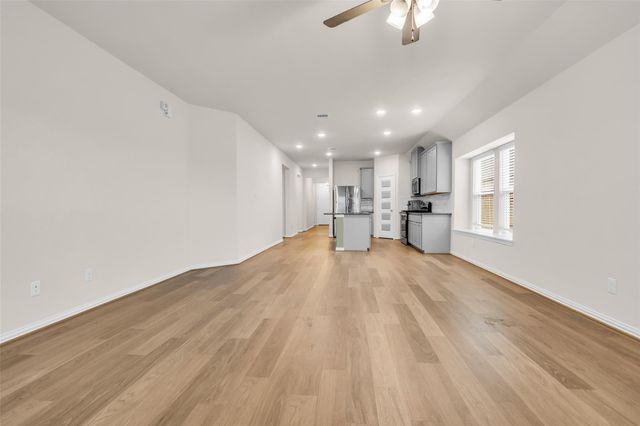 19419 Valletta Green Drive, Hockley, TX 77447