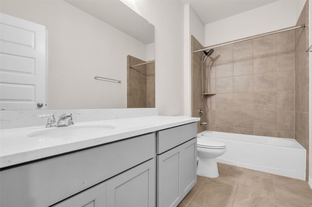 19419 Valletta Green Drive, Hockley, TX 77447