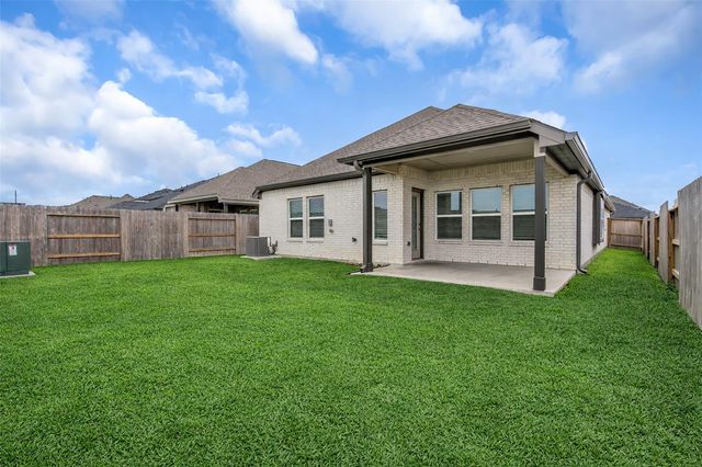 19419 Valletta Green Drive, Hockley, TX 77447