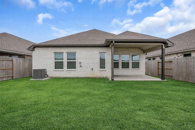 19419 Valletta Green Drive, Hockley, TX 77447