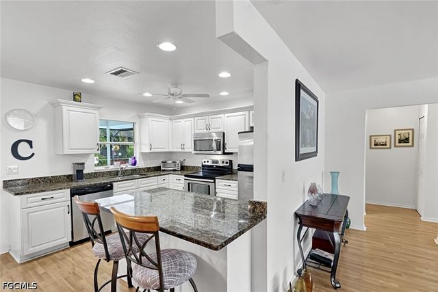 231 SW Trafalgar PKWY, Cape Coral, FL 33991