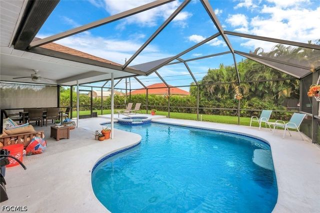 231 SW Trafalgar PKWY, Cape Coral, FL 33991