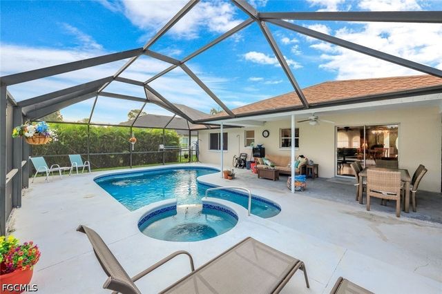 231 SW Trafalgar PKWY, Cape Coral, FL 33991