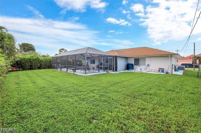 231 SW Trafalgar PKWY, Cape Coral, FL 33991