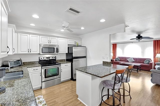 231 SW Trafalgar PKWY, Cape Coral, FL 33991
