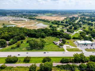 11851 S Hwy 51, Coweta, OK 74429