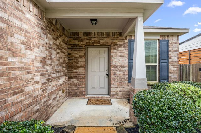 19615 Blue Pine Circle, Cypress, TX 77429