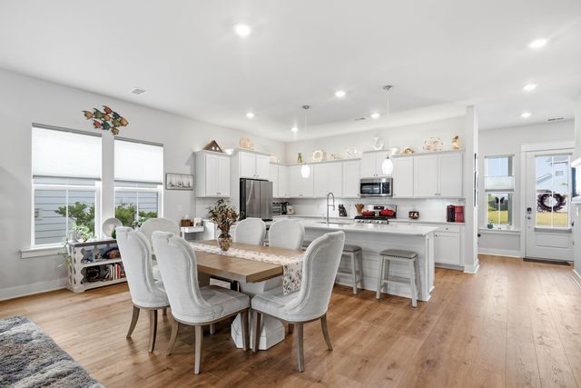 130 Medford Street, Summerville, SC 29486