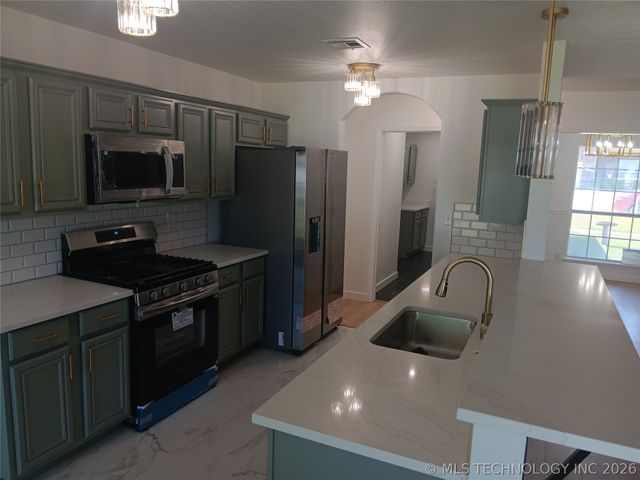 225 E Seminole Place, Tulsa, OK 74110