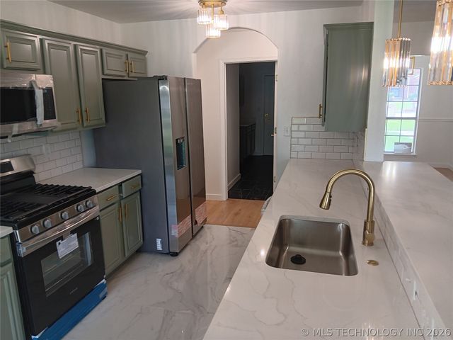 225 E Seminole Place, Tulsa, OK 74110