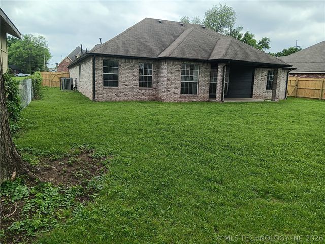 225 E Seminole Place, Tulsa, OK 74110