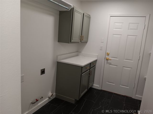 225 E Seminole Place, Tulsa, OK 74110