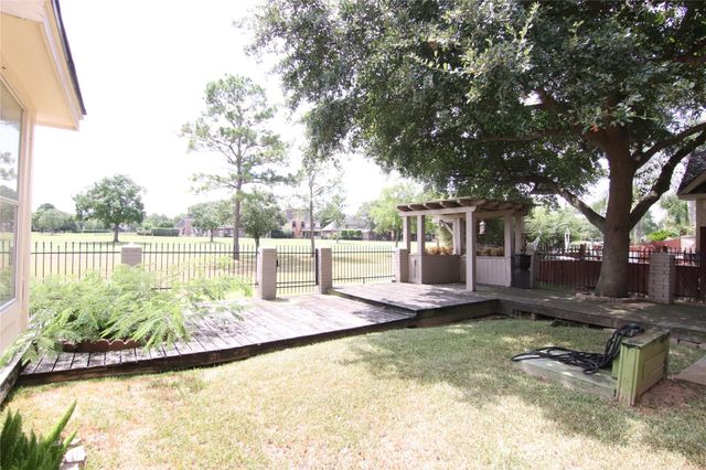 14423 Sandalfoot Street, Houston, TX 77095