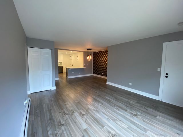 115 E Dundee Road 3N, Wheeling, IL 60090