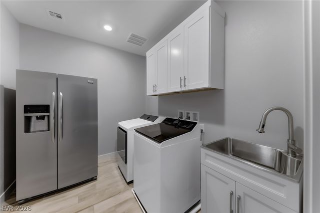 445 Winter Dove Avenue, Henderson, NV 89011