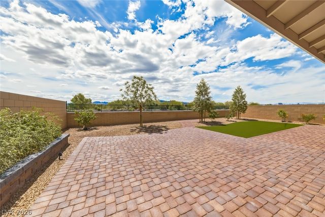 445 Winter Dove Avenue, Henderson, NV 89011